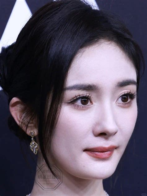 Ai trong số những mỹ nhân hot nhất Cbiz hiện nay qua được ải chụp cận mặt