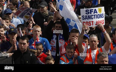 Scottish fans hampden park scotland hi-res stock photography and images