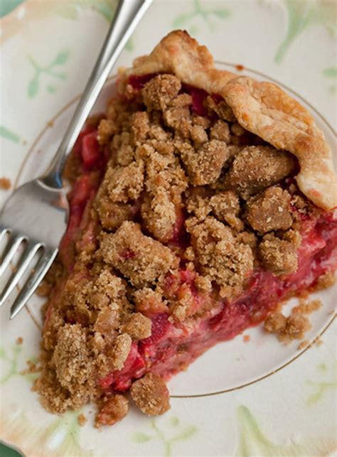 Strawberry Rhubarb Crumb Pie Post Punk Kitchen Isa Chandra Moskowitz