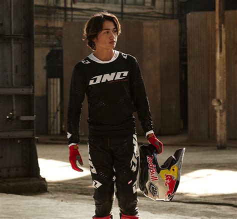 X-197 Jersey - UNO BLACK – ONEIND RIDER SUPPORT