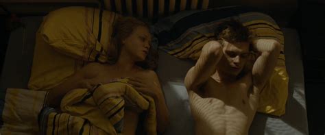 Dominika Moravkova Zelenikova nude pics página 1