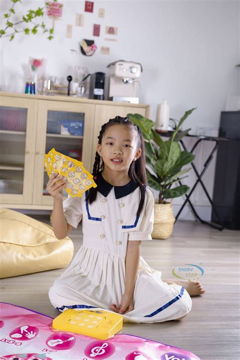 Танцевальный коврик для детей 2-12 лет - 8 кнопок, 7 режимов игры с ...