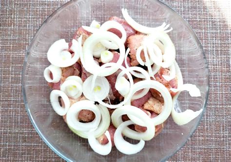 Шашлык из свиной грудинки на мангале - рецепт приготовления