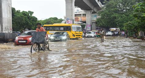 Heavy Rains Thunderstorms Forecasted In Telangana Over Next 4 Days