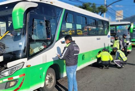 Carapungo Controladores De Buses Se Agreden Y Autoridades Anuncian