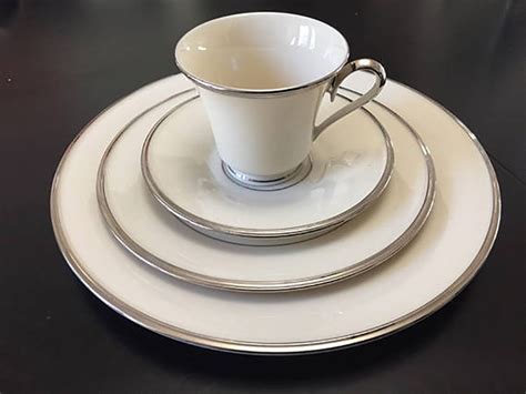 12 Classic Vintage China Patterns