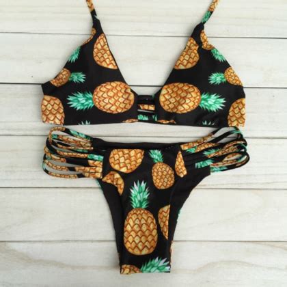 Sexy Bikini Swimsuit On Luulla