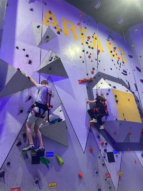 What area 53 williamsburg offers for adult birthday parties 9