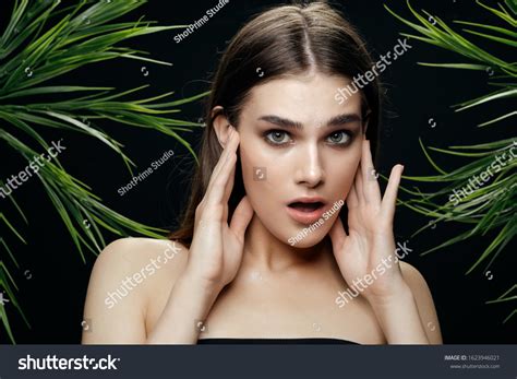 Pretty Woman Naked Shoulders Cosmetics Green Stock Photo Shutterstock