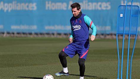 The Breakdown Of Lionel Messis Lucrative Barcelona Contract Football