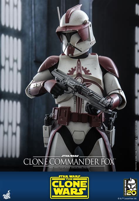Star Wars The Clone Wars Clone Commander Fox Figure By Hot Toys The Toyark News