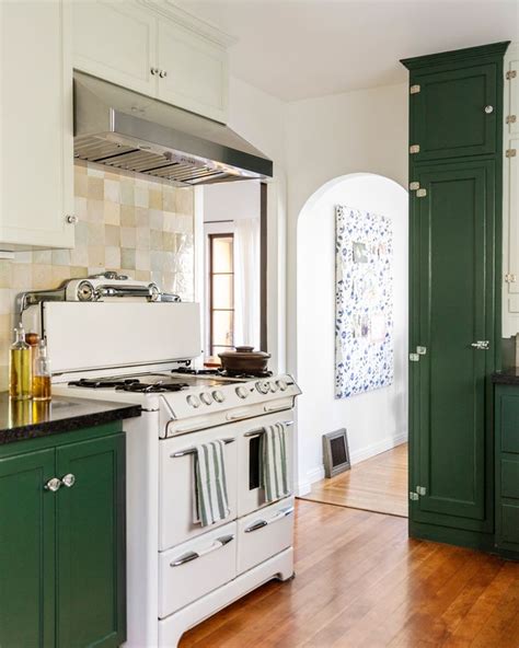 Vintage Kitchen Cabinets: Expert Tips On Paint, Hardware - Farmhouse Style