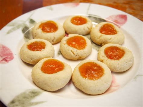 Crafter's Delights: Jam Filled Butter Cookies