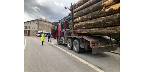 Ch Nelette Fait Divers Il Transporte Tonnes De Bois En Trop Un