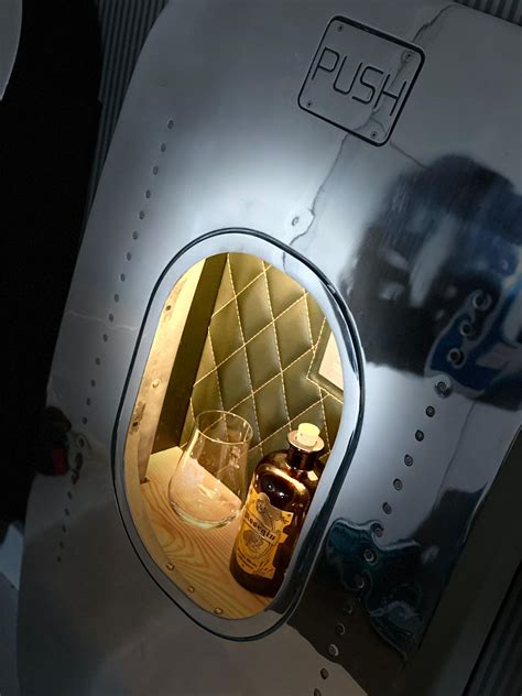 AERO-Designmanufaktur – Design von Flugzeugteilen zu Flugzeugmöbeln