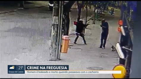 Vídeo Homem é Baleado E Morto Quando Passeava Com Cachorro Rio De