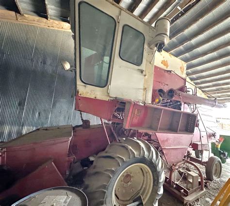 Sold International Harvester 615 Combines With Hrs Tractor Zoom