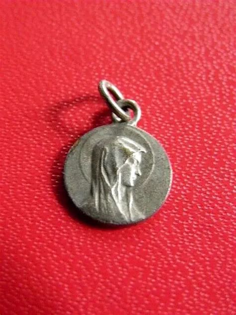 Medaille Religieuse Ancienne Notre Dame De Lourdes Metal Argente Eur