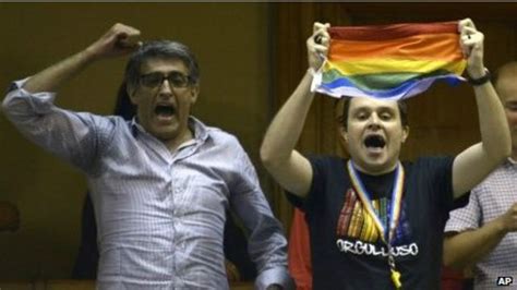 Uruguay Sahkan Pernikahan Gay Bbc News Indonesia