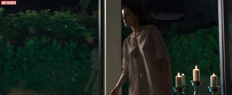 Naked Madeleine Péloquin in Nitro Rush