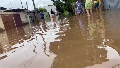 Goiânia registra casas alagadas moradores desalojados e morte de homem