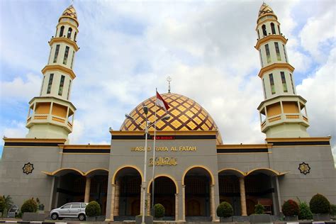 Urutan Masjid Terbesar Di Indonesia Yang Imagesee