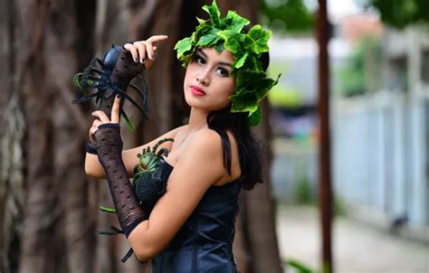 Wallpaper Look Girl Brunette Gloves Asian Wreath Bokeh For Mobile