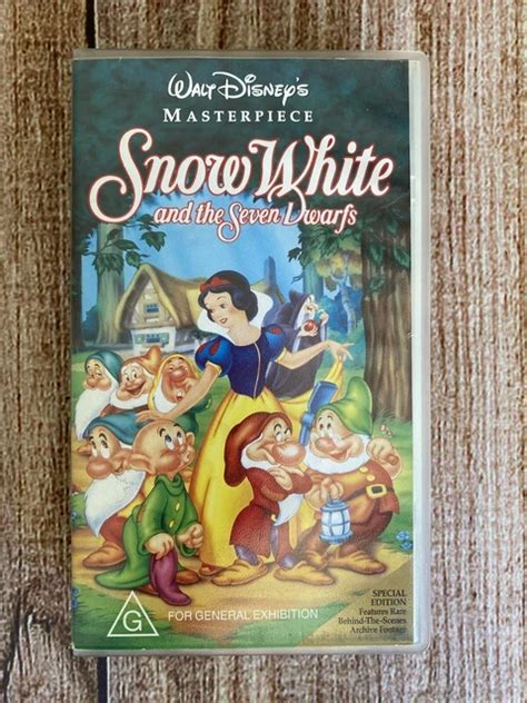 SNOW WHITE AND the Seven Dwarfs Special Edition VHS ~ Walt Disney's