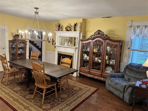 c.1869 Kentucky Home For Sale on 4.56 Acres $585K - OLD HOUSE CALLING
