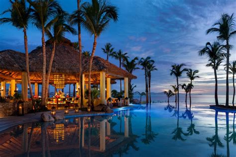 The 10 Best Luxury Hotels and Resorts in Los Cabos