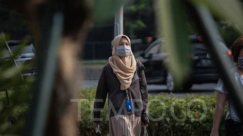 Pemerintah Izinkan Warga Di Bawah 45 Tahun Kembali Beraktivitas Foto