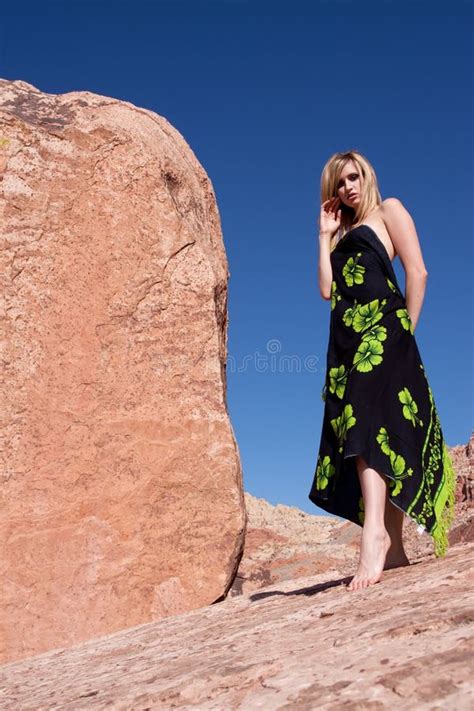 Jeune Femme Blonde Sexy Photo Stock Image Du Beau Fascinant