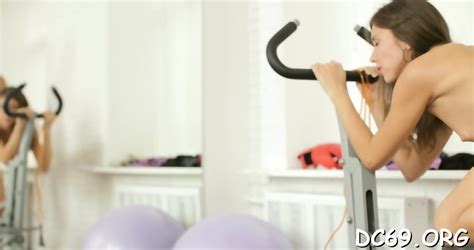 Sassy Brunette Woman Ananta Shakti Does A Perfect Blowjob