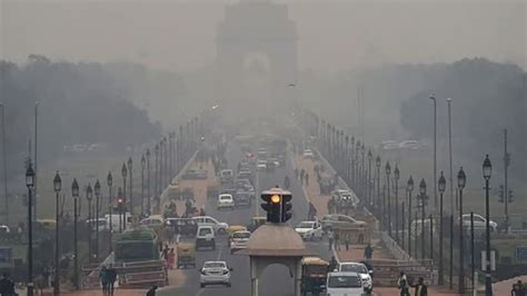 Delhis Air Quality Hits Severe Levels For First Time This Season Thedailyguardian