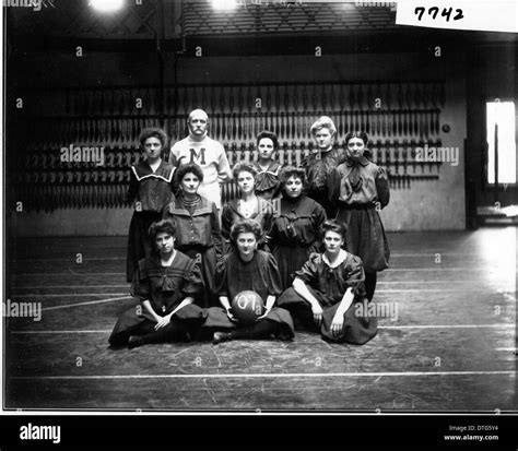 Basketball History Hi Res Stock Photography And Images Alamy