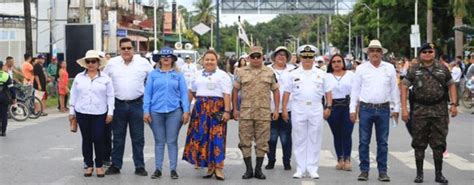 desfile cívico en Puerto Barrios Izabal Gobernacion Izabal