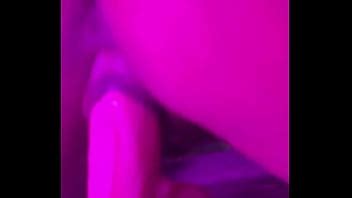 sentando no dildo mas poderia estar sentando em você vídeo completo nos comentários XNXX