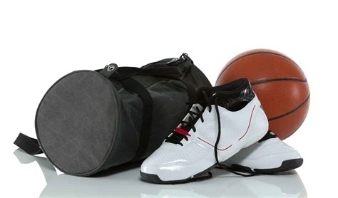 5 Accessories Every Basketball Player Needs In Their Gym Bag