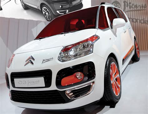 Carros Brancos