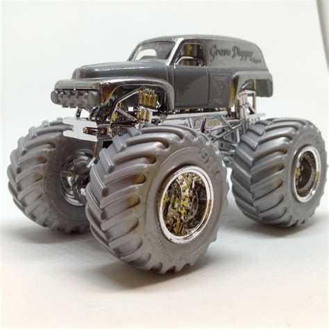 Julian S Hot Wheels Blog Grave Digger The Legend Monster Jam Truck Silver Collection