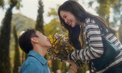 Sơn Tùng và hot girl số Thái Lan gây sốt Shadoq Store Tài Khoản Bản Quyền