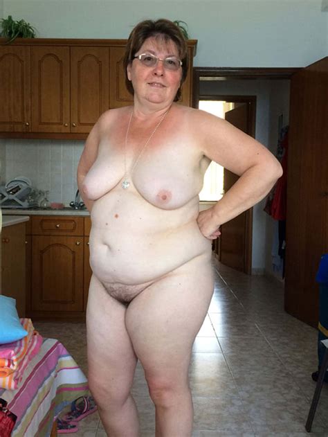 Bbw Chubby Mature Posing Nude MatureHomemadePorn