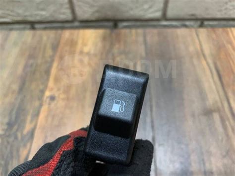 Купить Mazda 3 (BM/BN) Ручка открывания капота и лючка в Екатеринбурге ...
