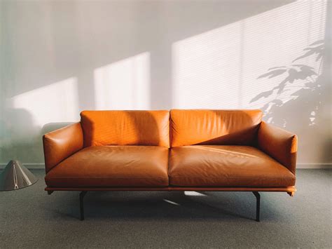 How To Clean A Leather Sofa In 6 Steps Maggy Maid