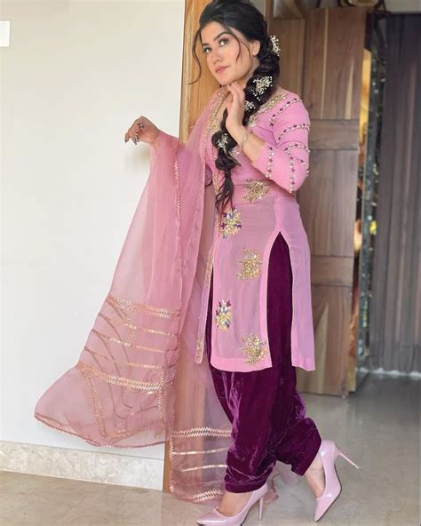 kaurb  instagram