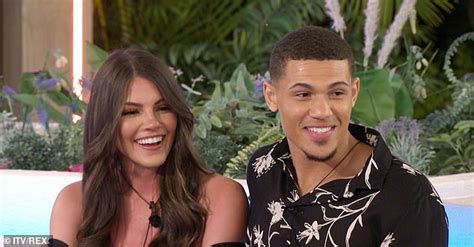 Love Island S Rebecca Gormley Flaunts Her Toned Physique In A Bikini