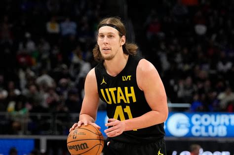 kelly olynyk helps utah jazz beat detroit pistons deseret news
