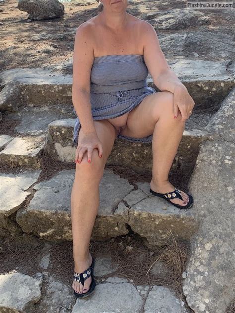 Happy Wife Flashing Boobs Flash Pics Hotwife Pics MILF Flashing Pics Real Amateurs From