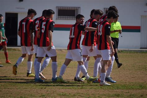 El Extremadura arrasa en Corte de Peleas (1-14) - CD Extremadura SAD