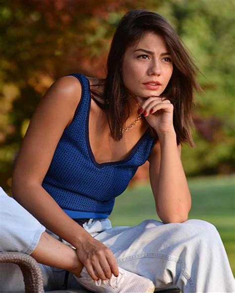Demet Özdemir in Erkenci Kus (2018) | Celebrity style, Fashion, Women
